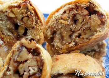 Delicious and simple puff pastry pies: recipe with video and photos