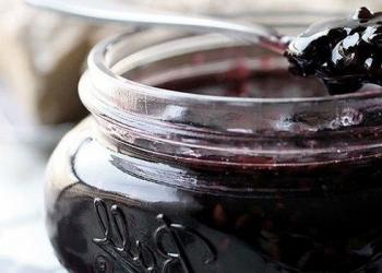 Resep sederhana membuat selai blackberry untuk musim dingin