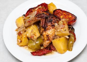 Gebraden kip - stapsgewijze recepten voor koken in een pan, slowcooker of oven